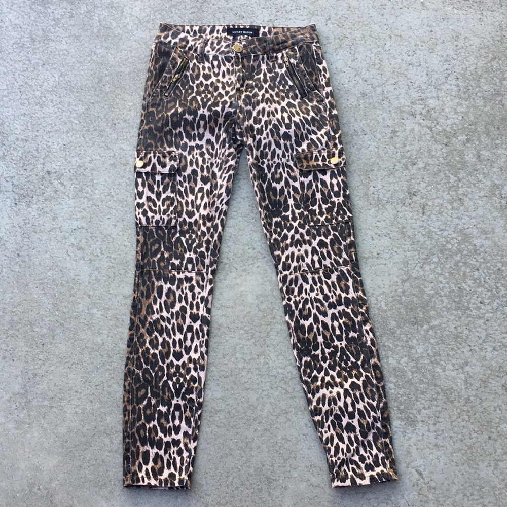 Ashley Mason leopard cargo pocket skinny j…